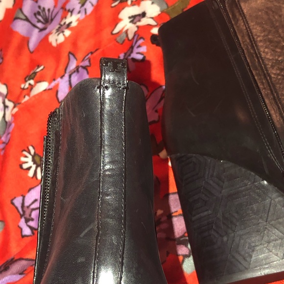 🎉🥳#HP🥳🎉Tory Burch chunky heel Ankle Booties - Picture 7 of 7